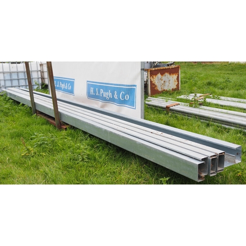 459 - Purlins in stillage 6.5m - 8