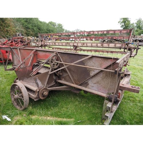 510 - Massey Harris 21 combine bagger. Unusual 12f header on trolley, Chrysler 6 cylinder side valve engin... 