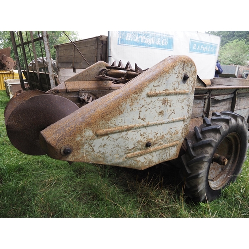 539 - Ferguson farmyard manure spreader, badged