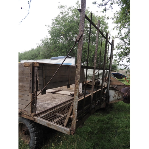 540 - Ferguson 3 ton tipping trailer with grain sides, bale extensions and triples