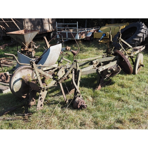 554 - Plough parts