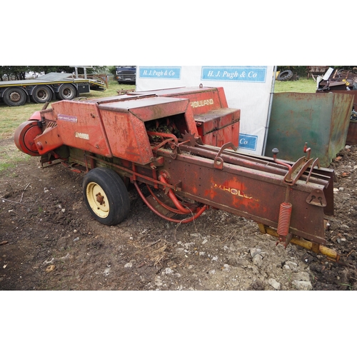 591 - New Holland 286 super hayliner baler. C/w operators manual and parts book