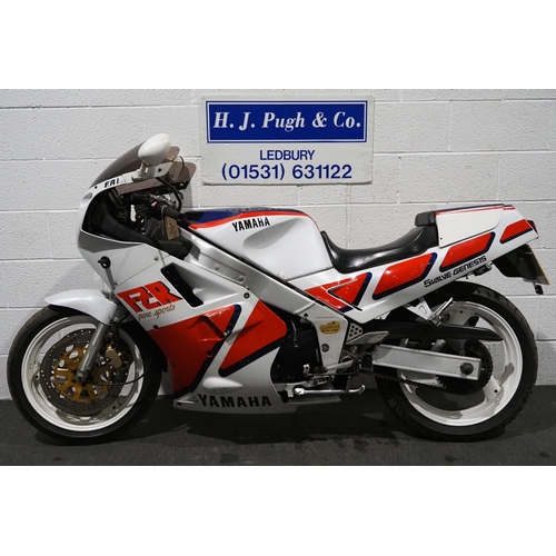 1088 - Yamaha FZR 750R Genesis motorcycle. 1998. 750cc
Runs and rides. MOT until 31/7/24. Imported.
Reg. E6... 