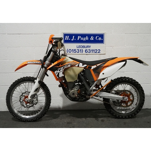 899A - KTM 350 motocross bike. 2012. 347cc.
Runs and rides, MOT until 11/9/24. Has had little use over the ... 
