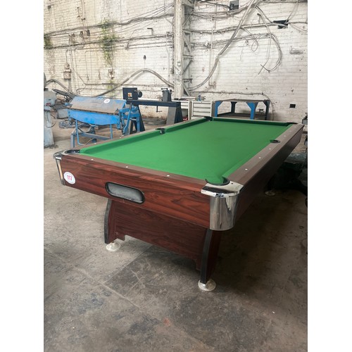 117 - Snooker/pool table with balls and snooker cues