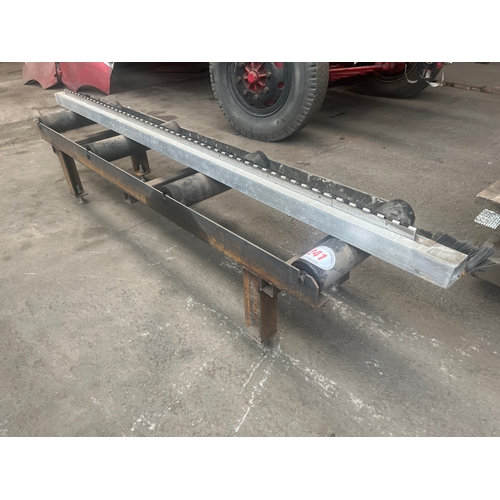 241 - Conveyor table