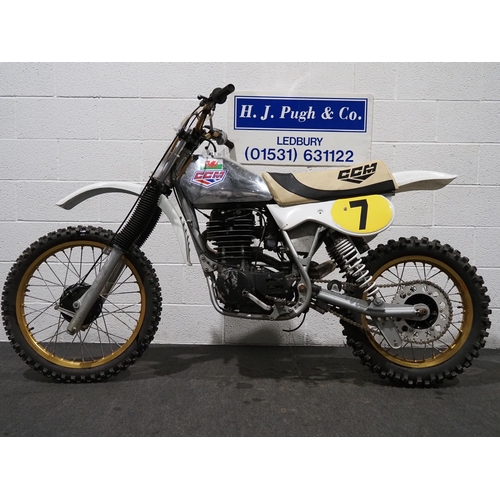 1001 - CCM scrambler. 1983. 500cc.
Engine no. 1U6-005817
Runs and rides, comes with Yamaha 500 XT engine. R... 