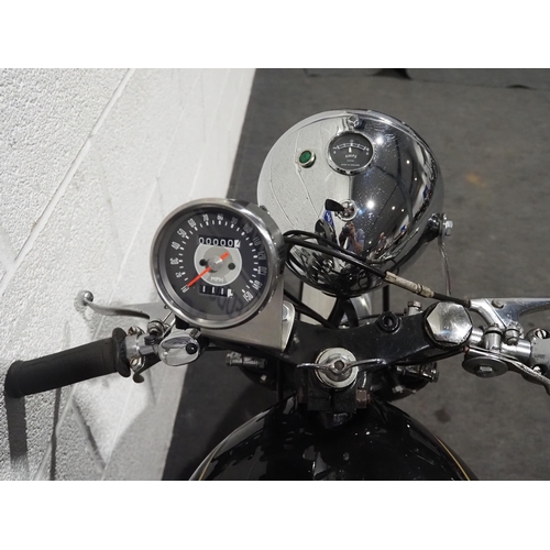 833A - Velocette Viper motorcycle. 1960. 350cc.
Engine no. VR2872
Engine turns over with good compression. ... 