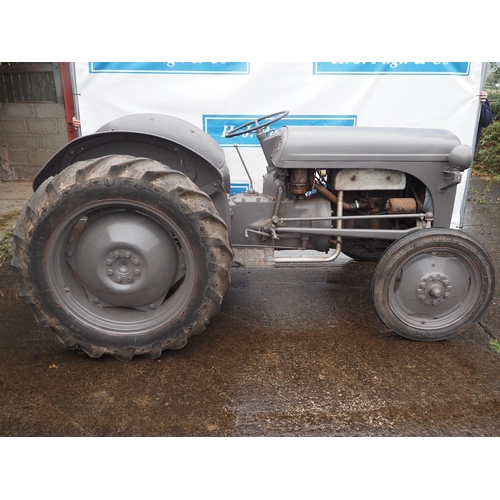 103 - Ferguson TED tractor. 1949. Runs and drives. S/N 114033. Reg. FO 5907. V5 in office 
Listing on DVLA... 