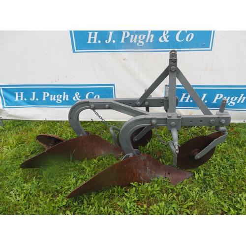 118 - Ferguson 2 furrow plough