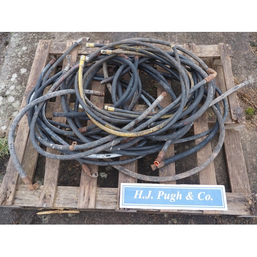 40 - Hydraulic hoses