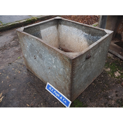 63 - Riveted galvanised water tank 3x2.5ft