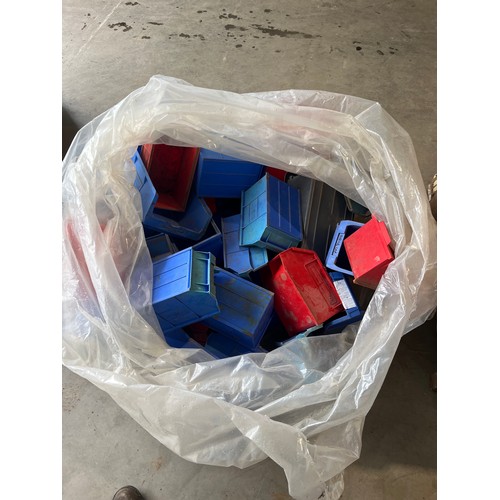 237 - Large quantity of lin bins