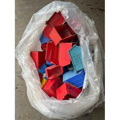 238 - Large quantity of lin bins