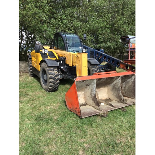 520 - Haulotte HTL 3510 telehandler. 2013. showing only1200 Hours, c/w bucket and pallet tines. HD tyres 1... 