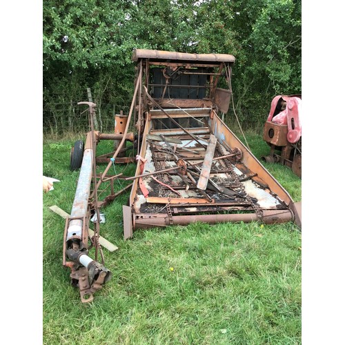 562 - Allis Chalmers Rotobaler for restoration