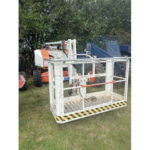 523 - Snorkel AB50J cherry picker. Runs