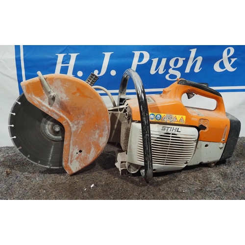 215 - Stihl petrol 12