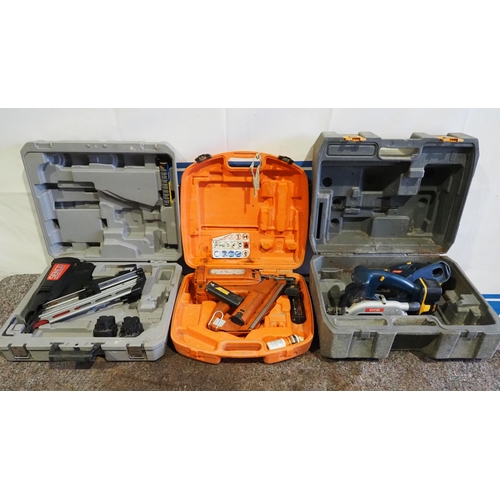 383 - Battery nail guns and circular saws