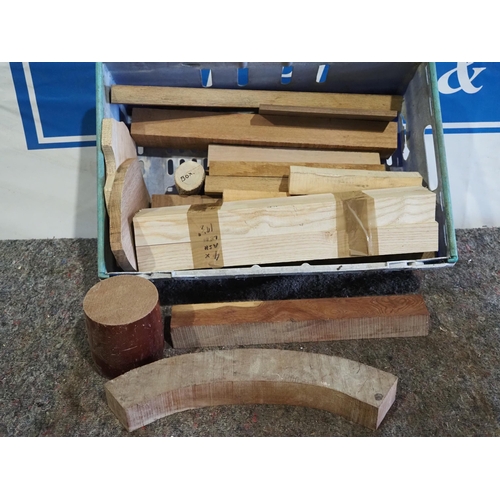 21 - Box of wood offcuts
