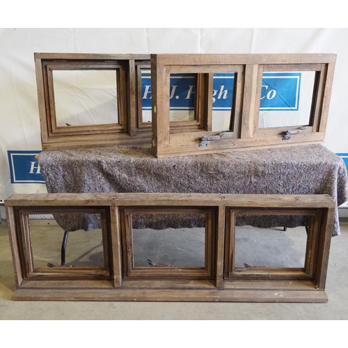 81 - Handmade Oak window frames and door frame, assorted sizes - 11