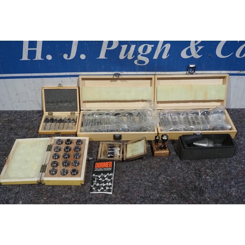 471 - Collets and router bit sets