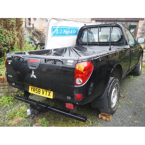 183 - Mitsubishi L200 Pickup. 2008. 75,000+ miles. 2477cc. Diesel. Reg. YR58 VTX. Runs and drives. SORN. V... 