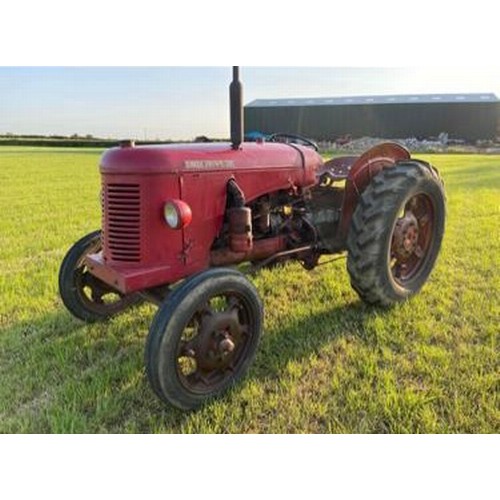 776 - David Brown 25 petrol TVO tractor. In good working order, runs and drives. Excellent tin work