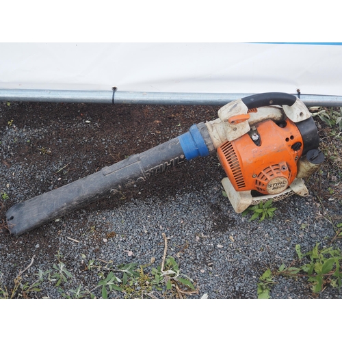 122 - Stihl BG86 blower