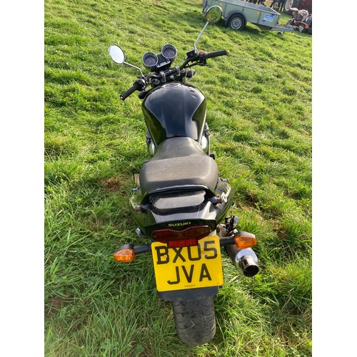 184 - Suzuki 600 motorcycle. 2005. 600cc. Reg. BX05 JVA. Runs and drives. V5 in office.