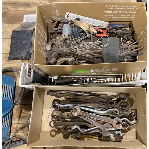 875 - Assorted spanners and other hand tools to include King Dick