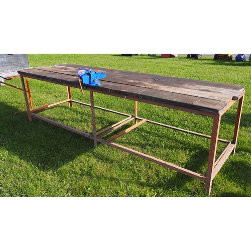 390 - Large metal workbench with vice