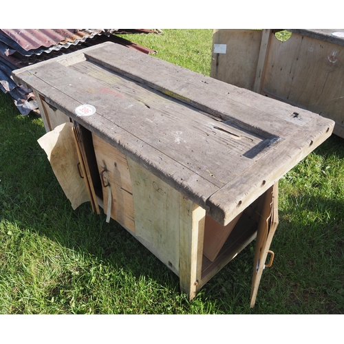 396 - Wooden workbench