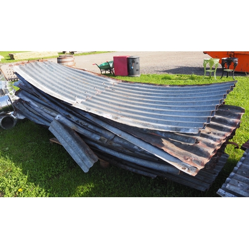 399 - Pallet of galvanised roofing sheets