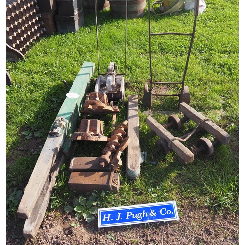 401 - Quantity of cast iron items