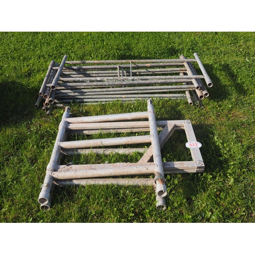 Lot 422       