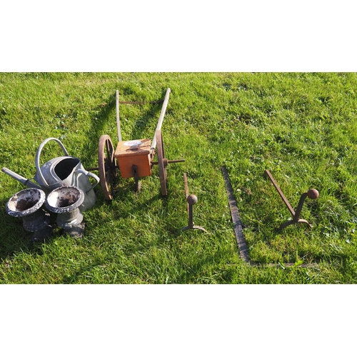 500 - Seeder, fire accessories, watering can, etc.