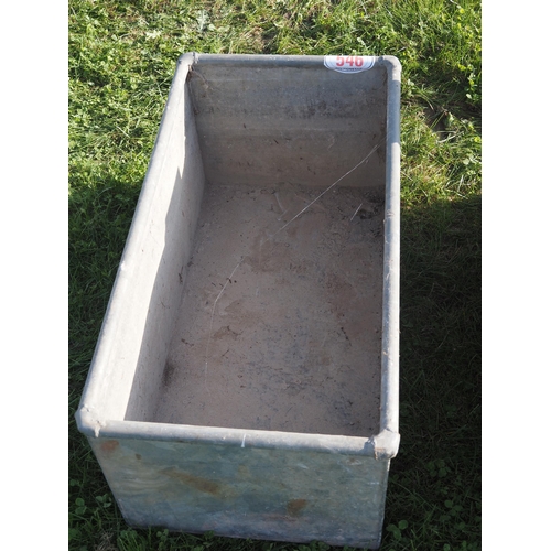 546 - Galvanised water trough 3ft