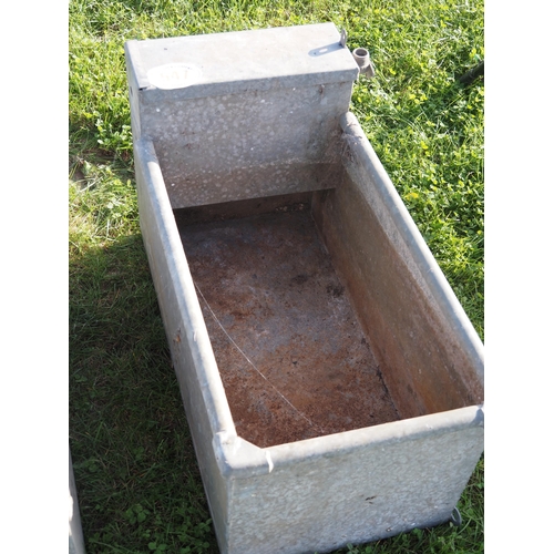 547 - Galvanised water trough 3ft