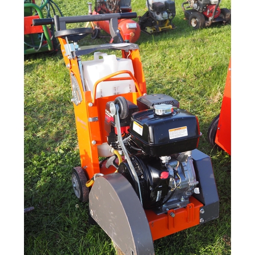 635 - Husqvarna FS400LV road cutter