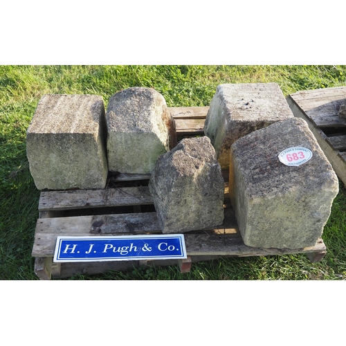 683 - Pallet of stone