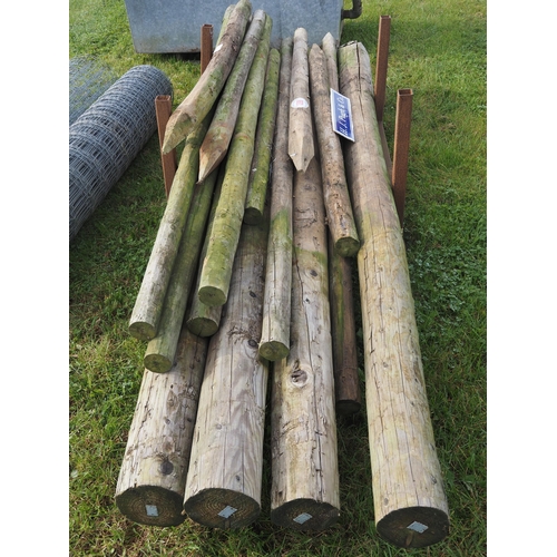 1398 - Stillage of posts and stakes