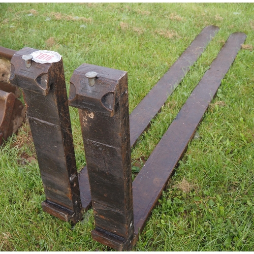 1616 - Long pallet tine