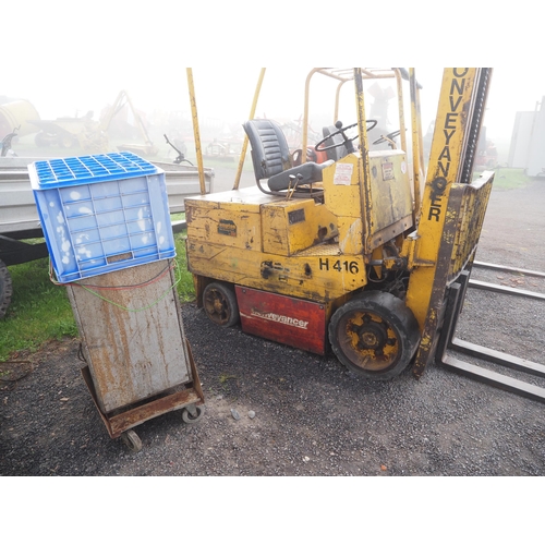 1651 - Rubery Owen E424 conveyancer 1.8 ton forklift with electric charger