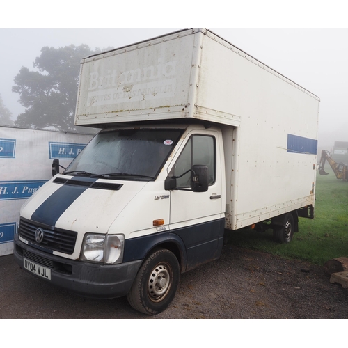 1652 - VW LT35 Luton van with tail lift. 2004.  Runs and drives, in daily use. MOT 14/5/24. Reg. OY04 VJL. ... 