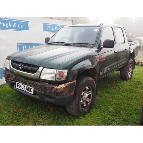 1676 - Toyota Hilux pick up. Runs and drives. Reg. FM04 NUC. V5 and key in office