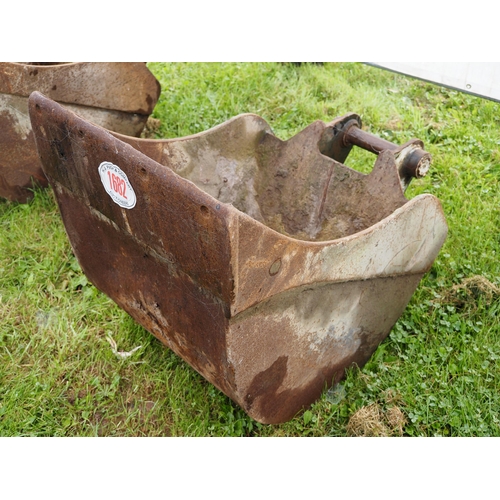 1682 - Digging bucket 2ft