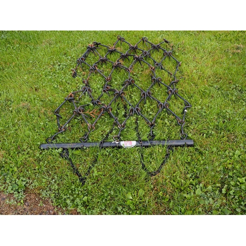 1716 - Compact chain harrows