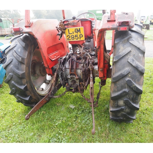 1725 - Massey Ferguson 185 tractor. Manual gearbox. C/w safety frame