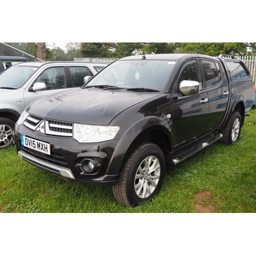 1735 - Mitsubishi L200 DI-D 4x4 Challenger. Service history and hand book. 84,600 miles, just has new cam b... 